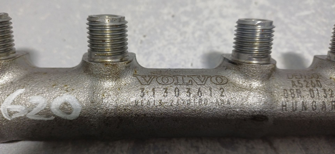 DIJELOVI RAMPA VOLVO XC60 > 13-17 31303612