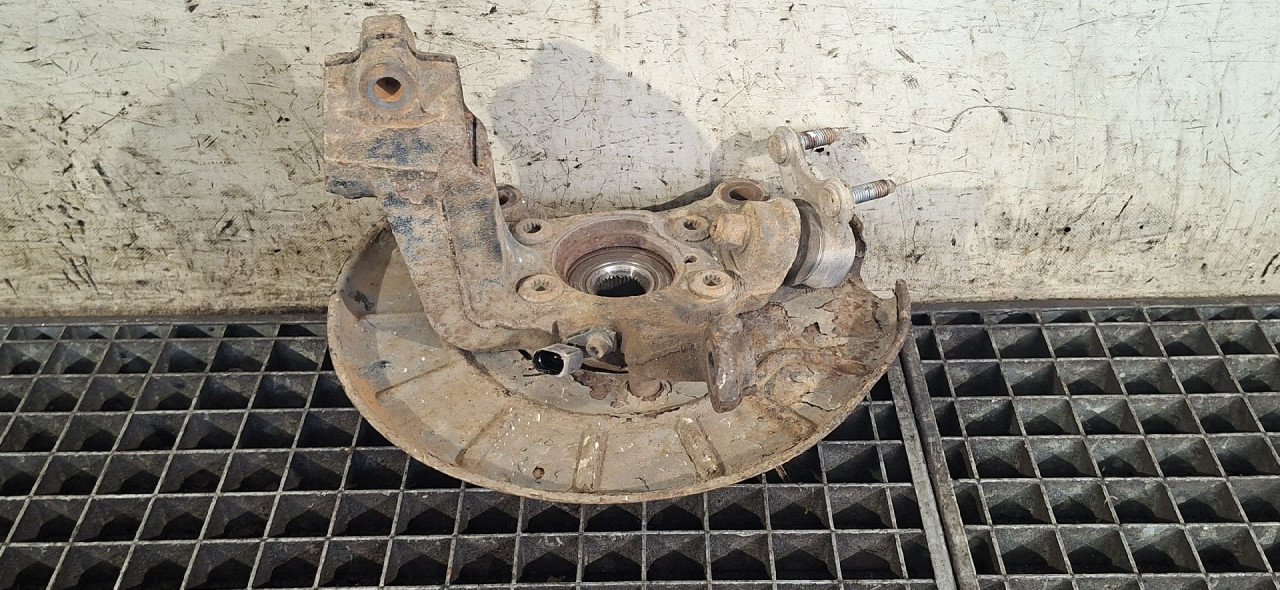 DIJELOVI GLAVCINA AUDI Q3 > 11-15 2.0 1K0407255A