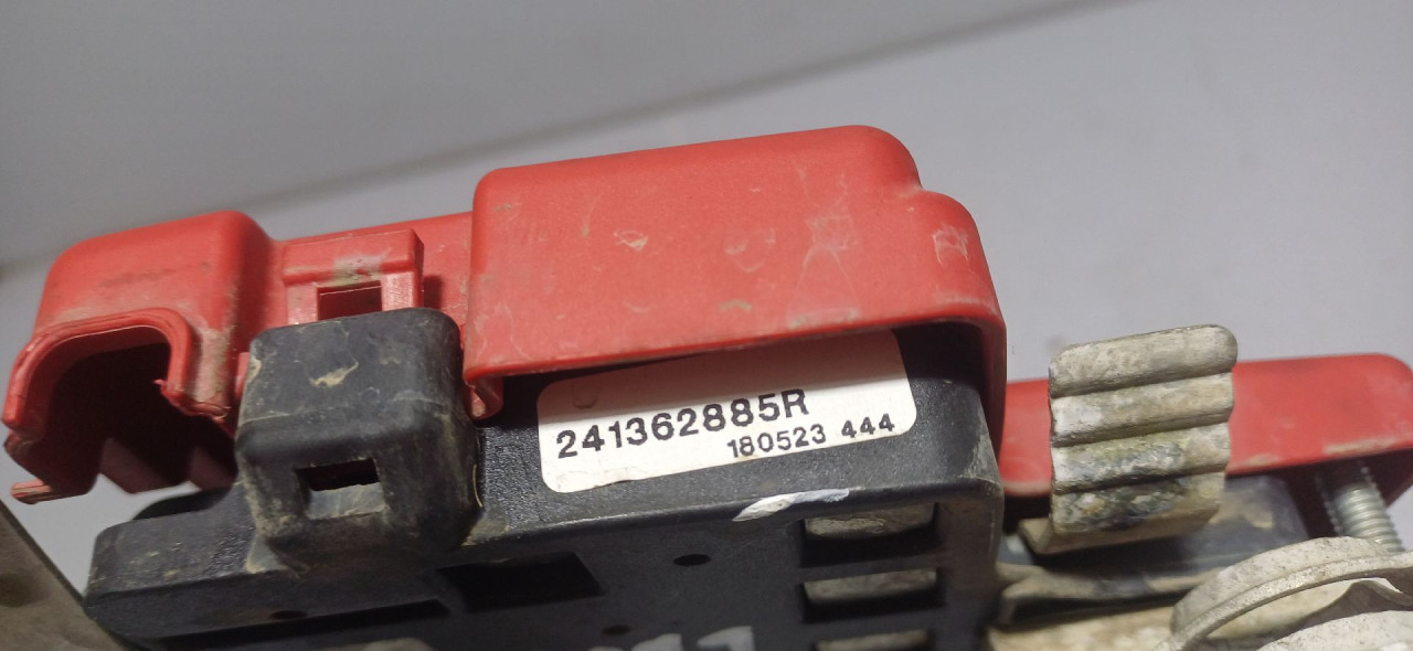 DIJELOVI KLEMA RENAULT MASTER > 14- 241362885R