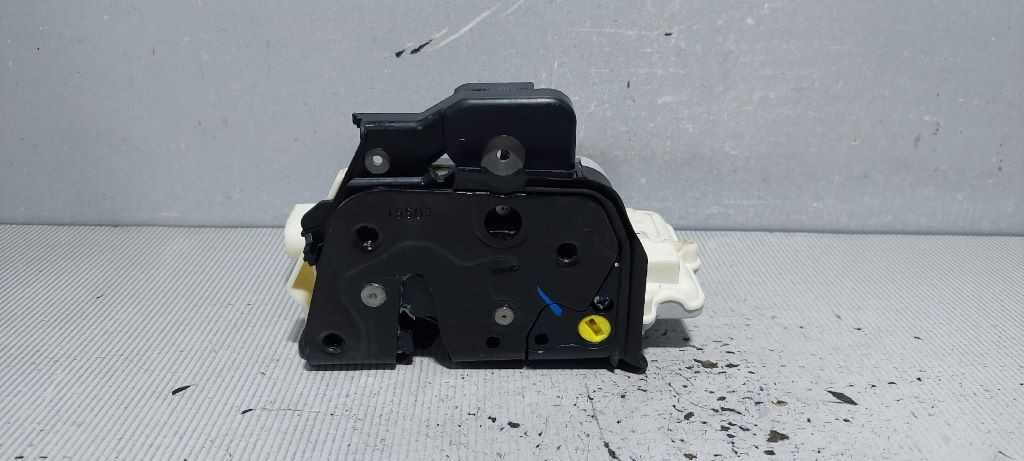 BRAVA VRATA AUDI A4 (B7) > 04-07 8E0839015AA