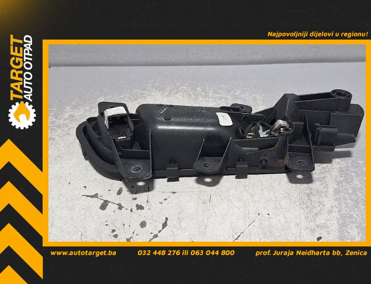 UNUTRASNJA RUCKA VRATA AUDI A4 (B8) > 12-15 8K0837019
