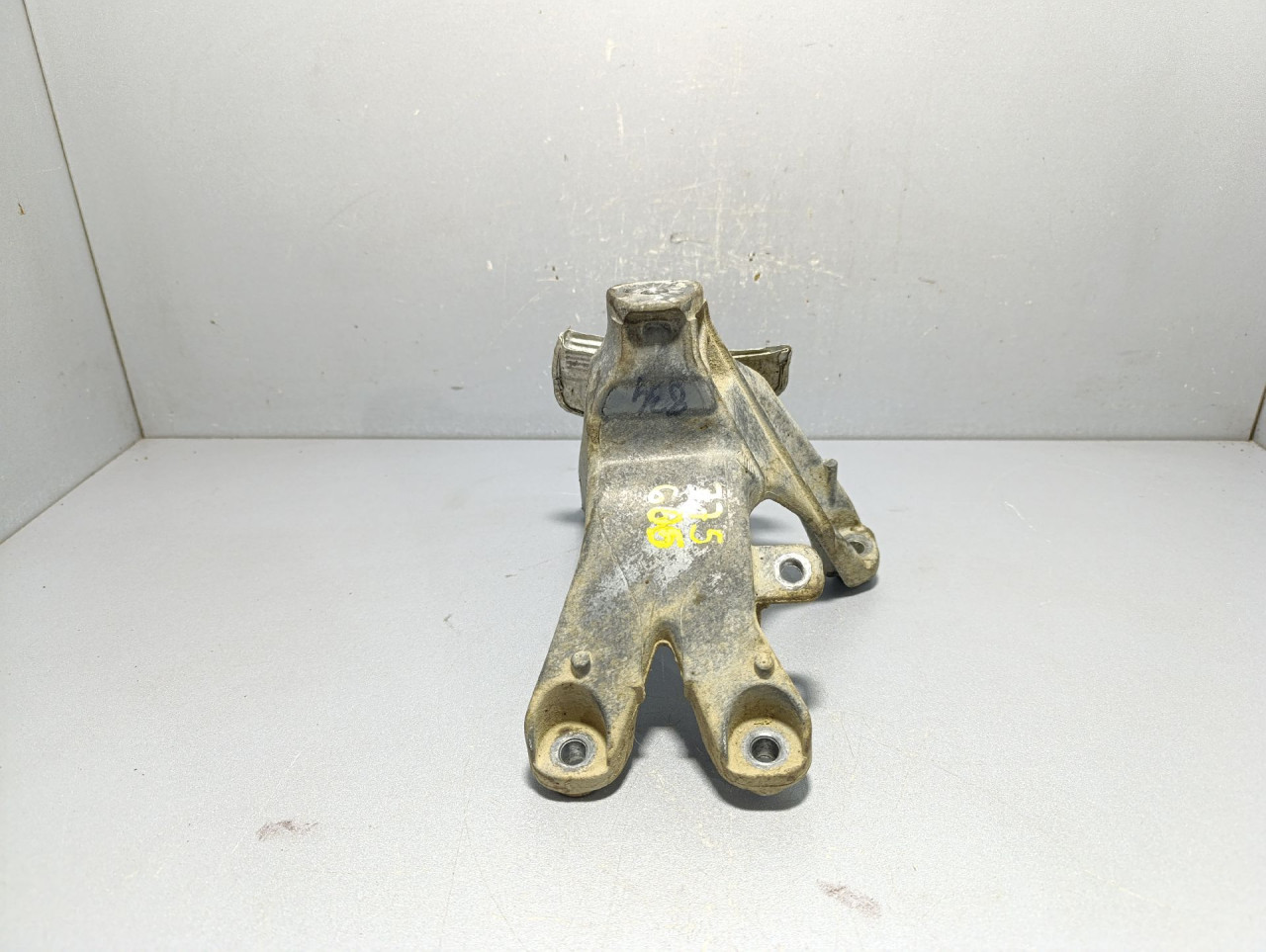 DIJELOVI NOSAC MOTORA AUDI Q5 > 08-11 2.0 8k0199308BE