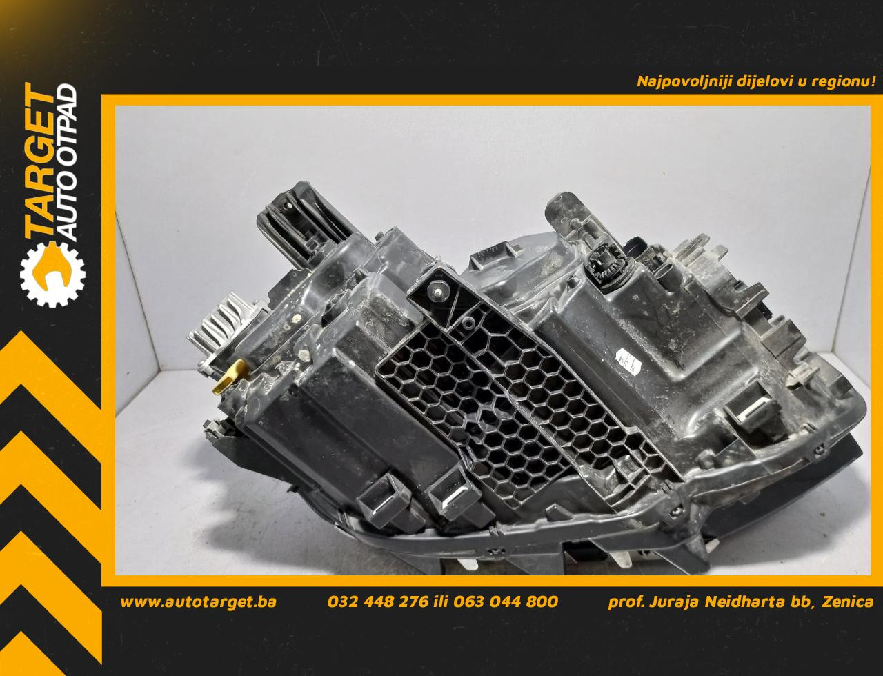 DIJELOVI FAR VW PASSAT B8 > 14-19 3G1941081P