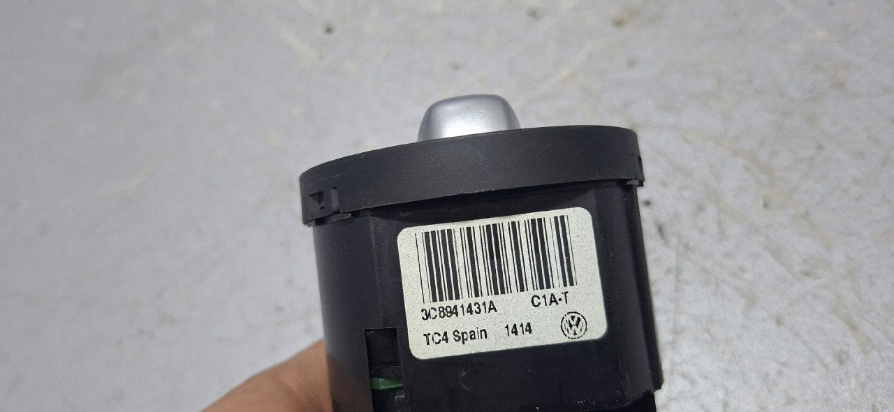 DIJELOVI PREKIDACI SVJETLA VW TIGUAN > 11-15 3C8941431A