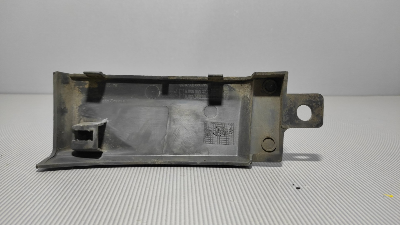 PLASTIKA BRANIKA MERCEDES SPRINTER > 06-13 A9068802871