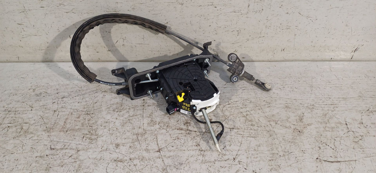 DIJELOVI SALTEBLA VW PASSAT B8 > 14-19 3Q2713023AH