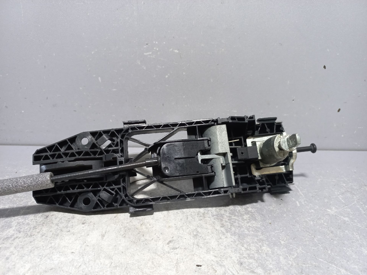 DIJELOVI RUCKA VRATA VW GOLF 6 > 08-12 5N0837885G