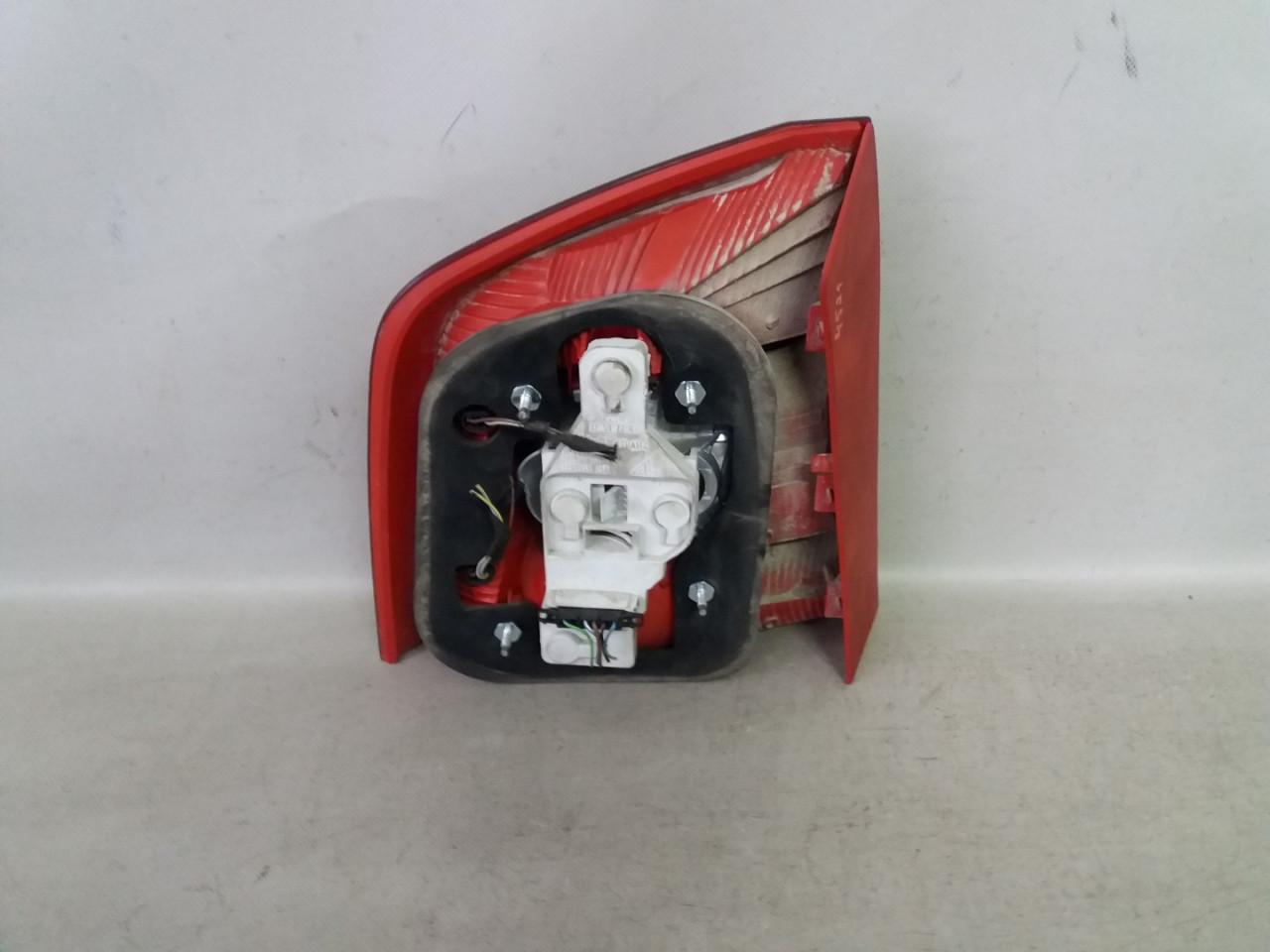 STOP SVJETLO SKODA OCTAVIA > 04-08 SK024016 1Z9945258