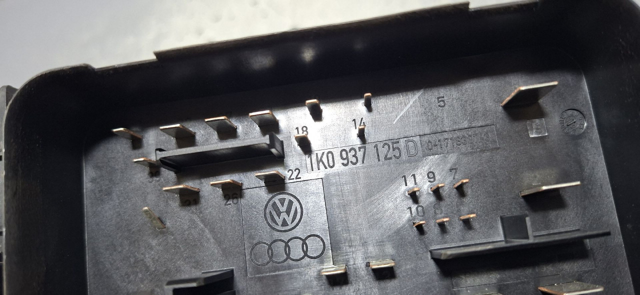 ELEKTRONIKA KUTIJA OSIGURACA VW TIGUAN > 07-11 1K0937125D