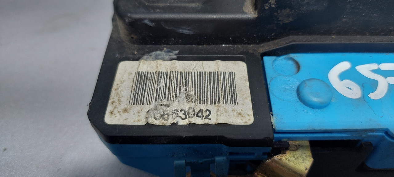 DIJELOVI BRAVA VRATA VOLVO XC70 > 05-07 30663042