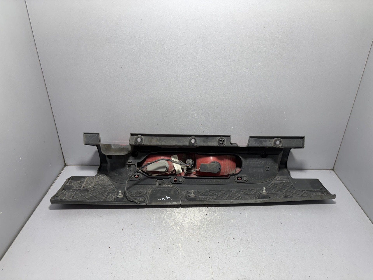 DIJELOVI STOP SVJETLO OPEL VIVARO > 07-14 93857722