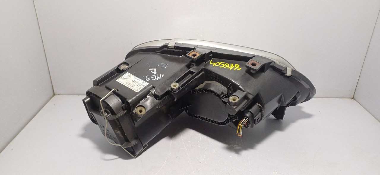 DIJELOVI FAR VW TOURAN > 06-10 1.6
