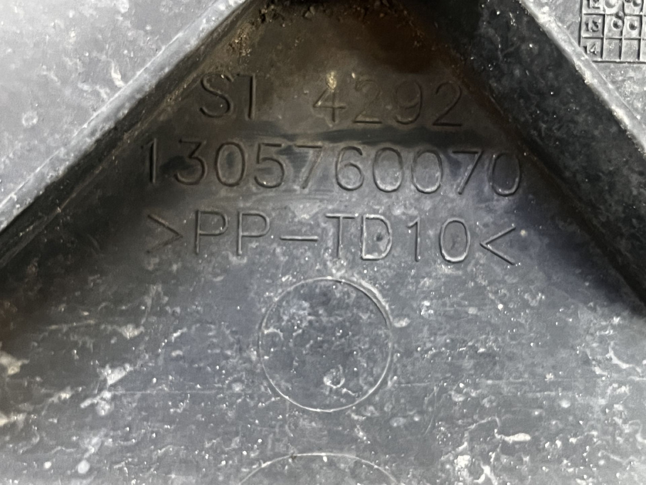 DIJELOVI PLASTIKA BRANIKA FIAT DUCATO > 06-14 1305760070