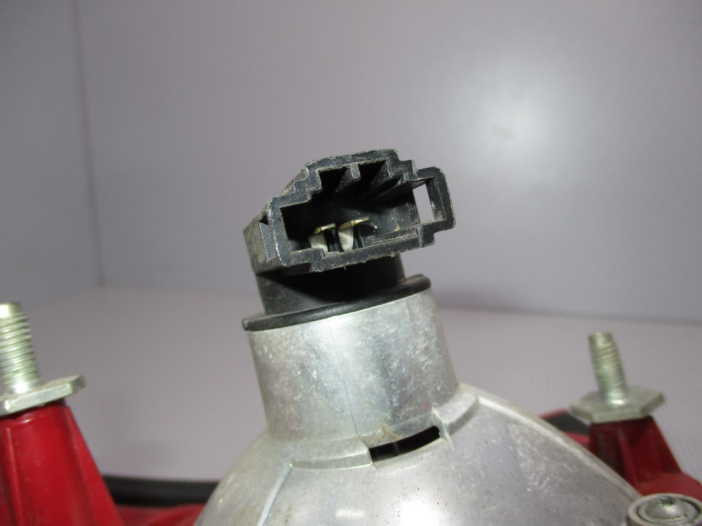 STOP SVJETLO VW GOLF 5 > 03-08 VW036015 1K6945093E