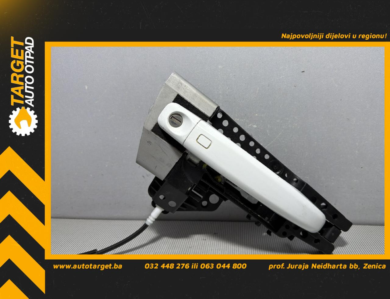 DIJELOVI RUCKA VRATA AUDI Q3 > 11-15 2.0 8U2837886