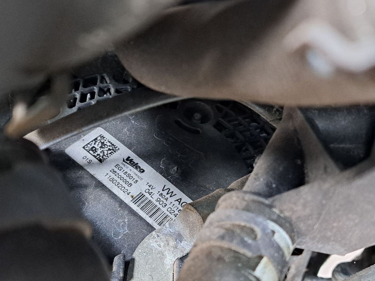 DIJELOVI ALTERNATOR AUDI A4 (B9) > 15-18 04L903024