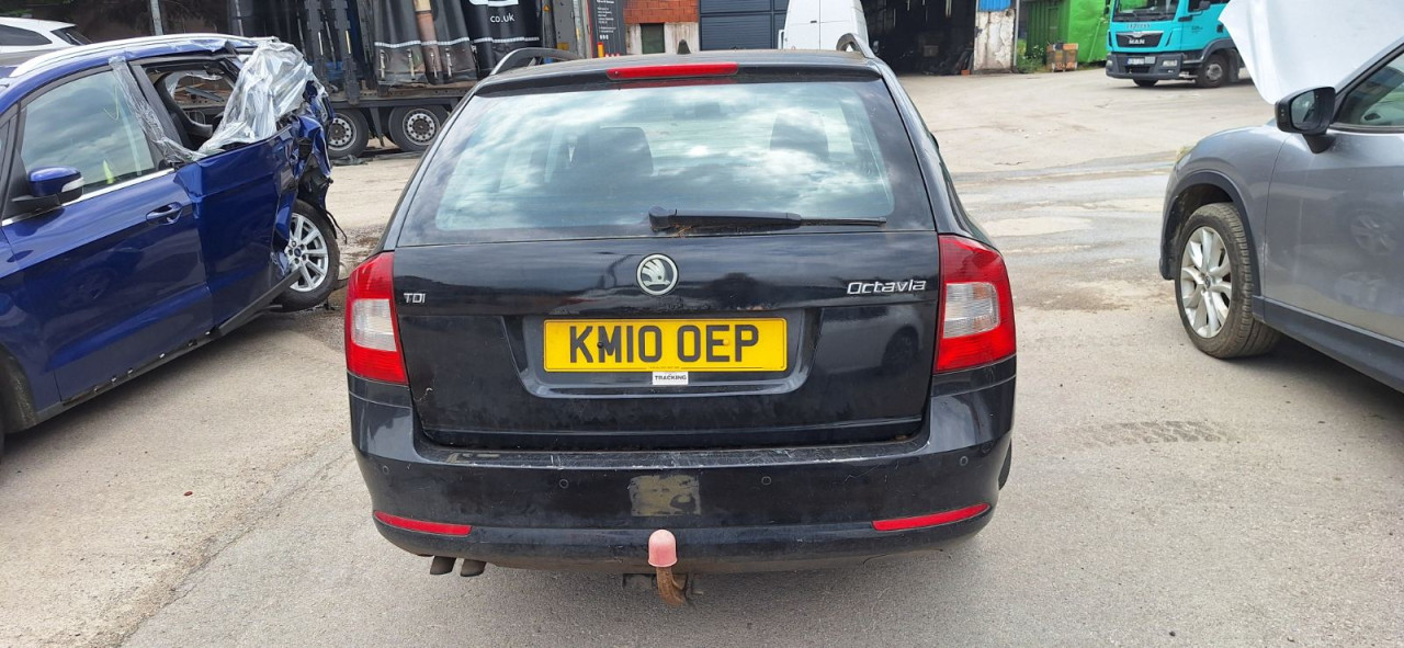 DIJELOVI SKODA OCTAVIA 2010 1.9 TDI DIZEL 77KW MJENJAC MOTOR BXE