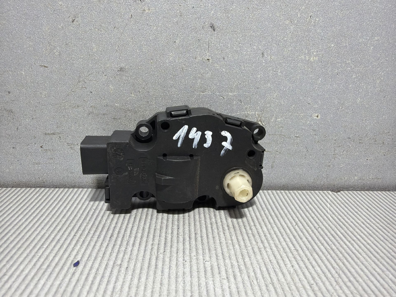 DIJELOVI MOTORIC KLAPNE AUDI A4 (B8) > 07-11 2.0 EFB330