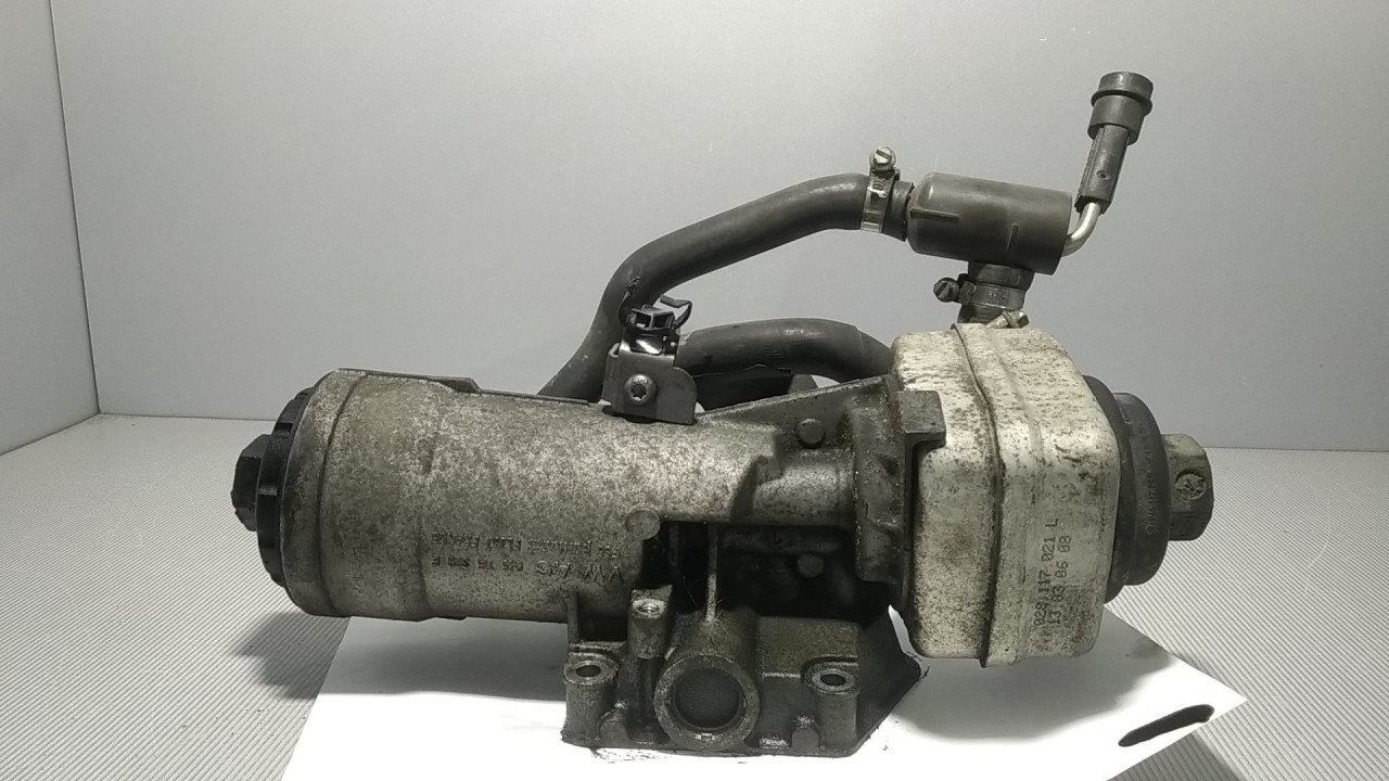 HLADNJAK ULJA VW GOLF 5 > 03-08 028117021L