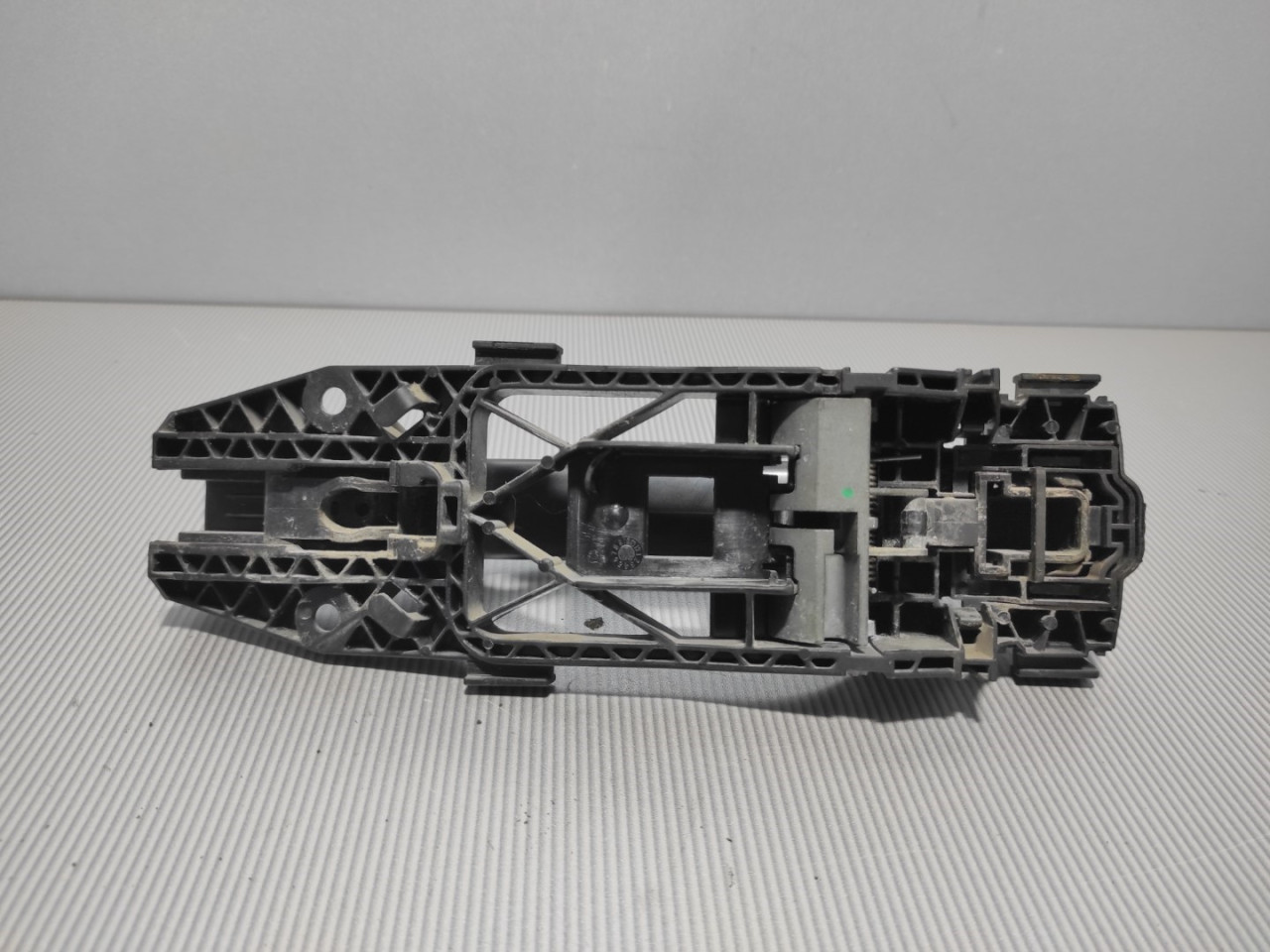 DIJELOVI RUCKA VRATA VW POLO > 09-14 5N0839885H