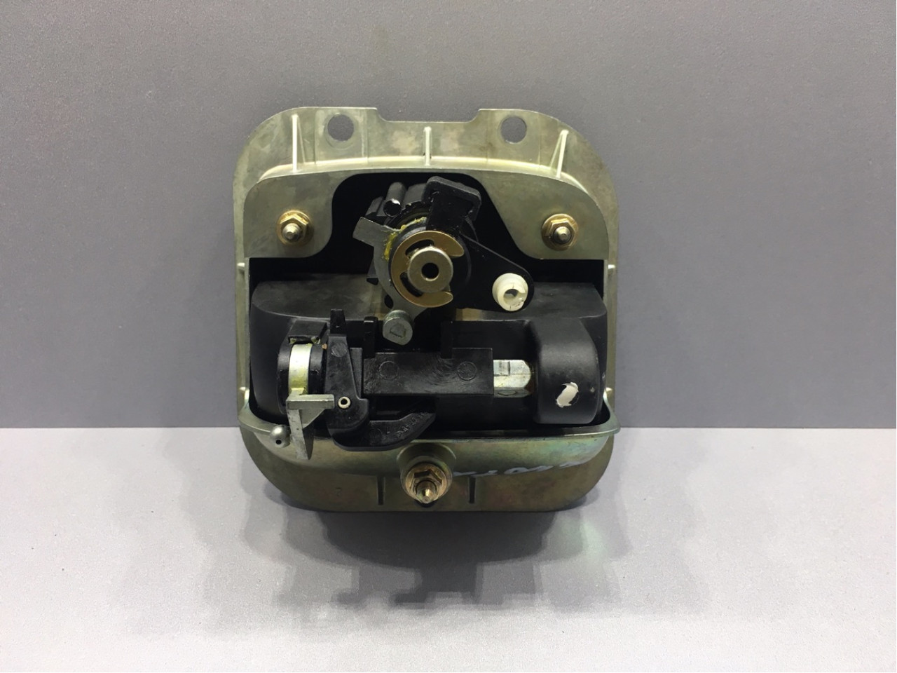 DIJELOVI ZADNJI ZNAK SEAT IBIZA/CORDOBA > 99-02