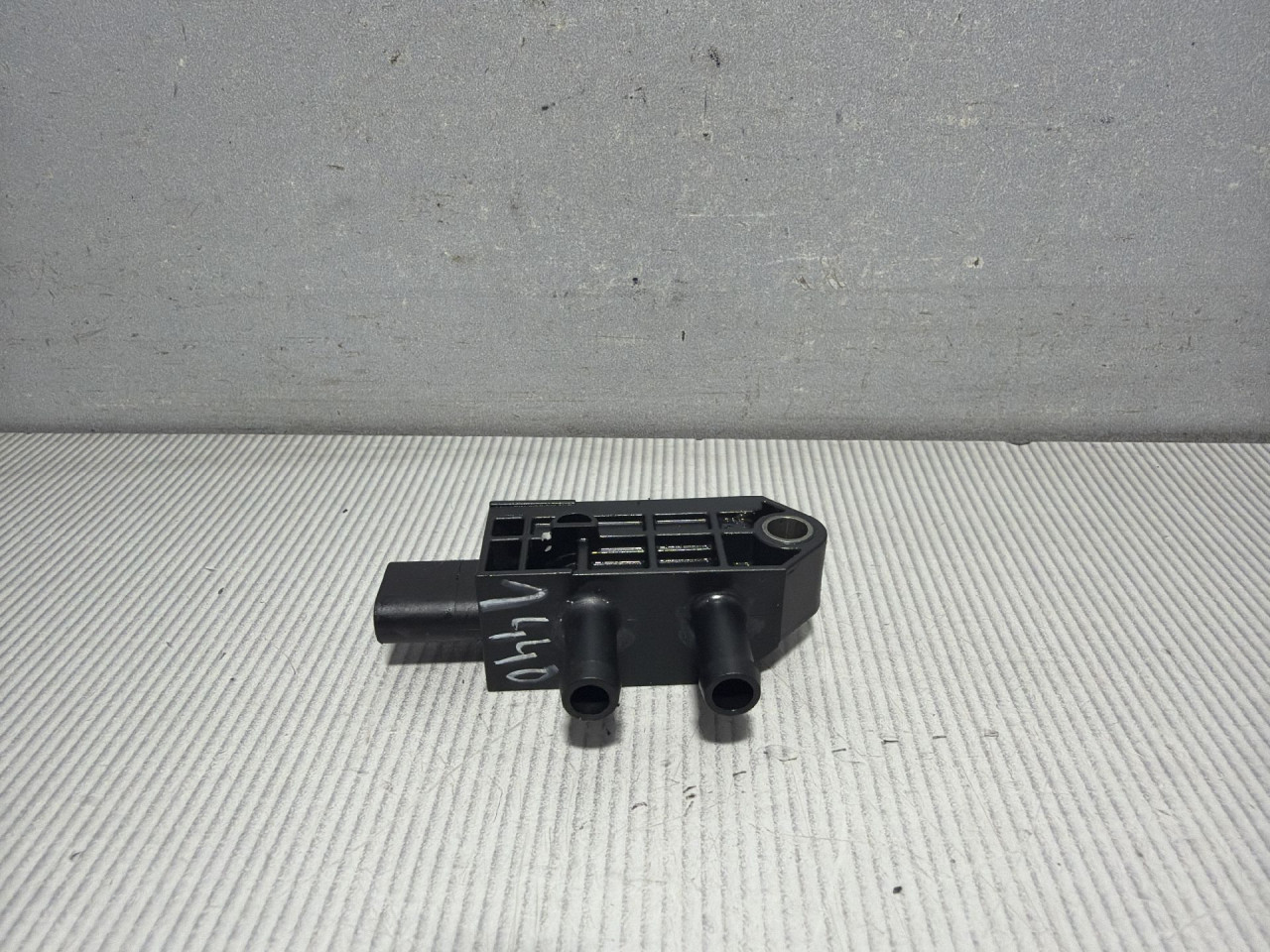 DIJELOVI SENZOR PRITISKA AUDI Q7 (4M) > 19- 3.0 058906051H