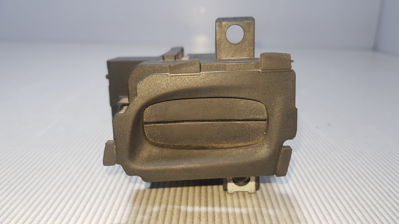 BRAVA PALJENJA AUDI A4 (B8) > 12-15 8K0909131