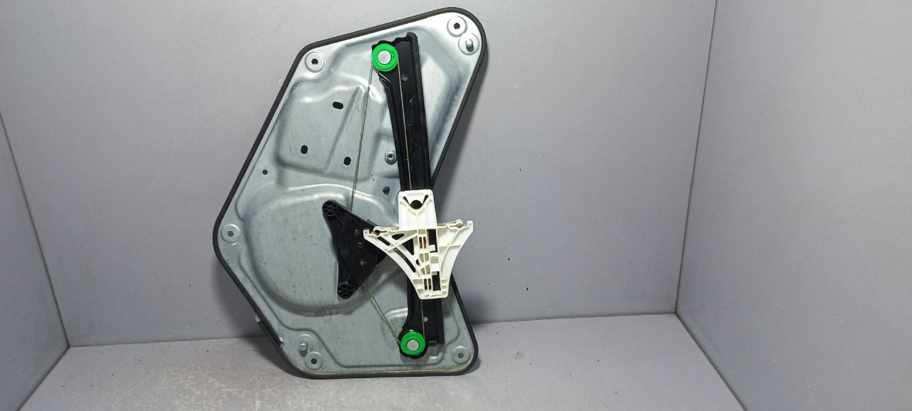 ELEKTRO PODIZAC STAKLA SKODA YETI > 10-13 5L0839401A