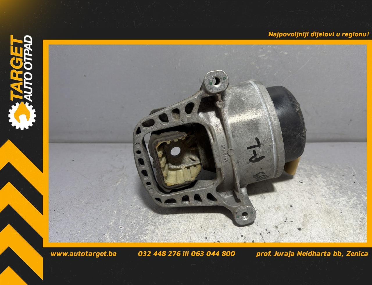 DIJELOVI NOSAC MOTORA AUDI A4 (B9) > 15-18 2.0 8W0199371CP