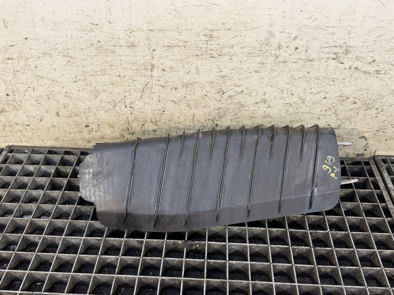 DIJELOVI LAFETA AUDI A4 (B9) > 19- 3.0 8W0505311H
