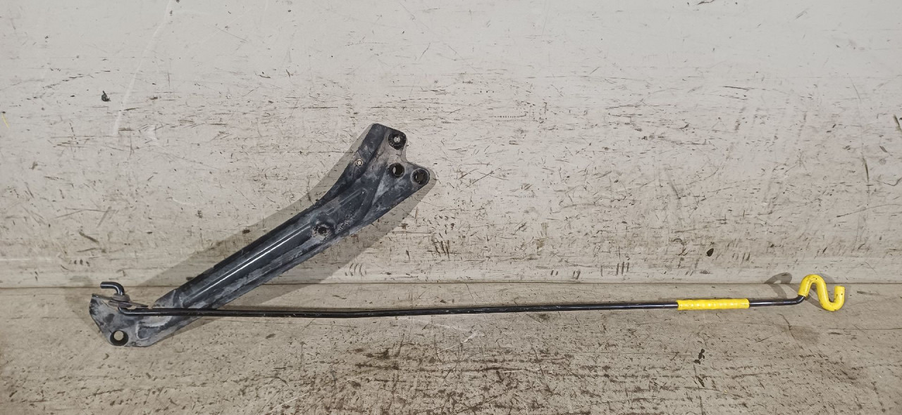 DIJELOVI NOSAC FARA SKODA YETI > 13-