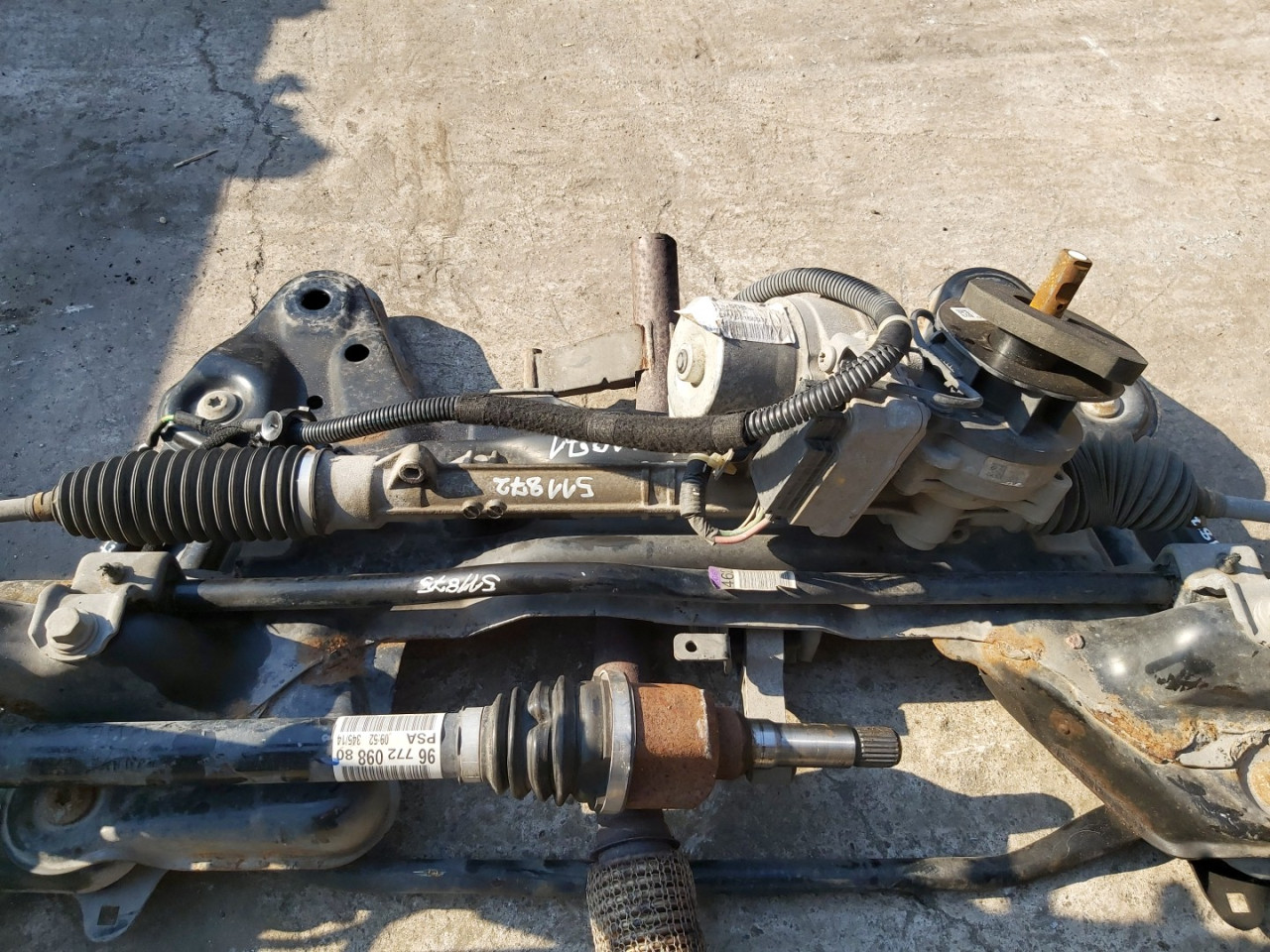 BALANS STANGA PEUGEOT 2008 > 13-16 9674746280