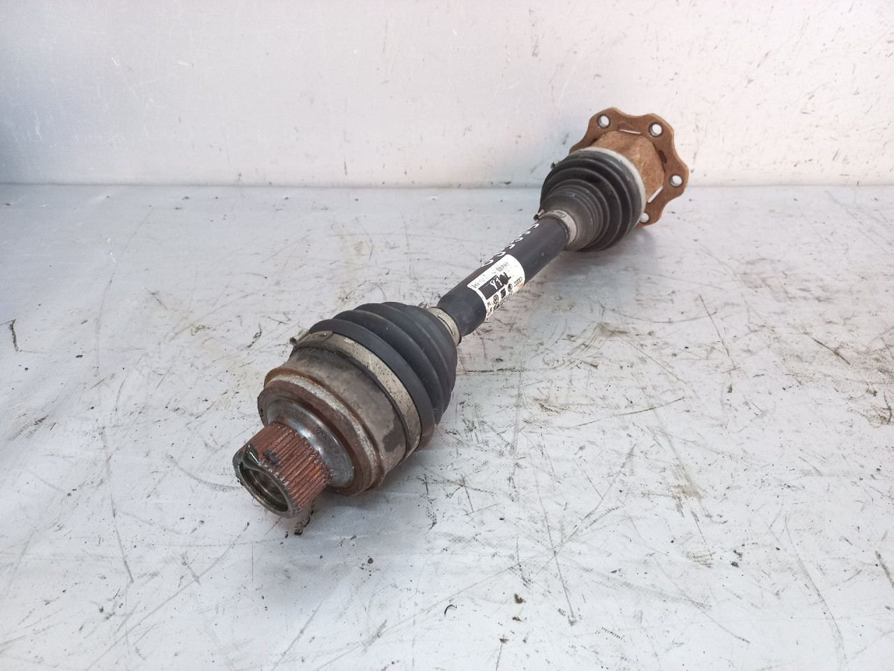 DIJELOVI POLUOSOVINA AUDI A4 (B8) > 12-15 2.0 8K0407271AL