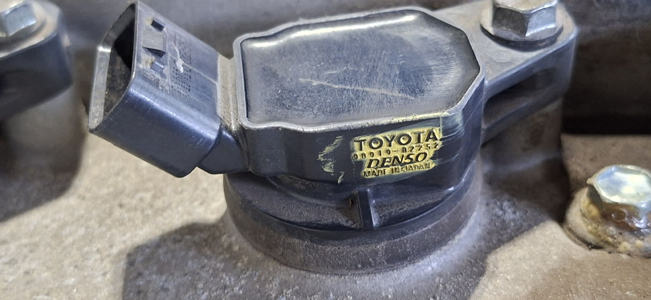 DIJELOVI BOMBINA TOYOTA AVENSIS > 09-11 2.0 9091902252