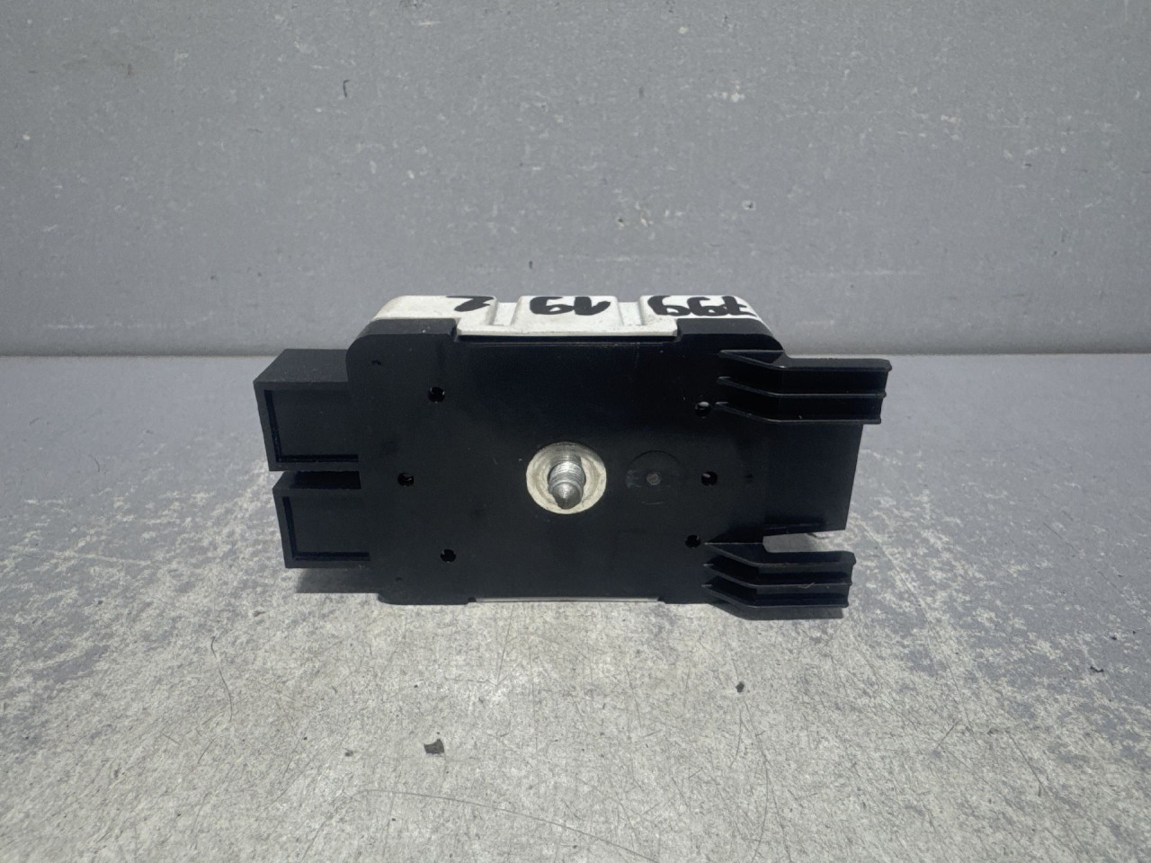 DIJELOVI ANTENA VW GOLF 7 > 12-16 5Q0035570