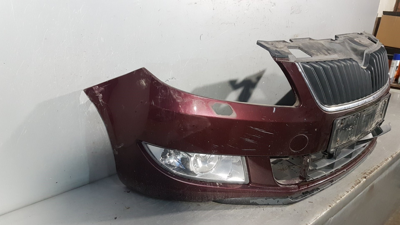 DIJELOVI BRANIK SKODA FABIA > 10-14 5J0807221D