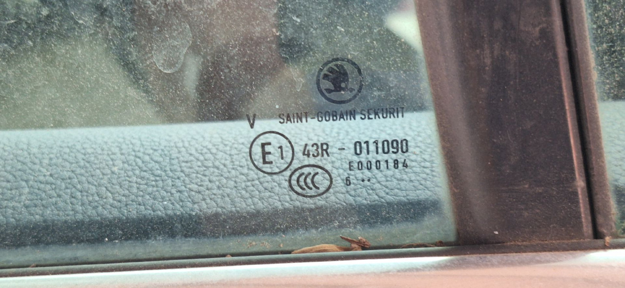 DIJELOVI STAKLO SKODA SUPERB > 15-19
