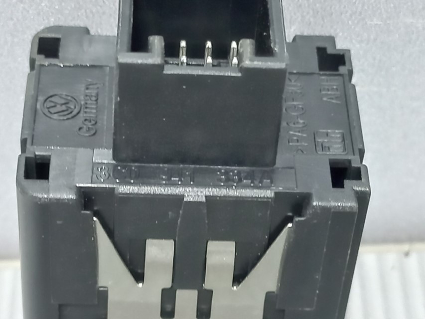 DIJELOVI PREKIDAC VW PASSAT B6 > 05-10 3C0941334A