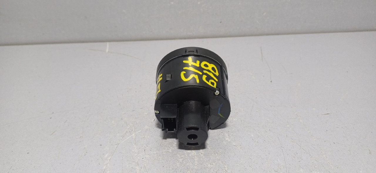 PREKIDACI SVJETLA VW GOLF 6 SW > 09-13 3C8941431B