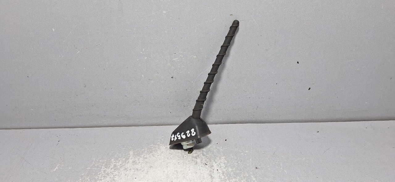 DIJELOVI ANTENA HYUNDAI IX35 > 13-15 V305228E