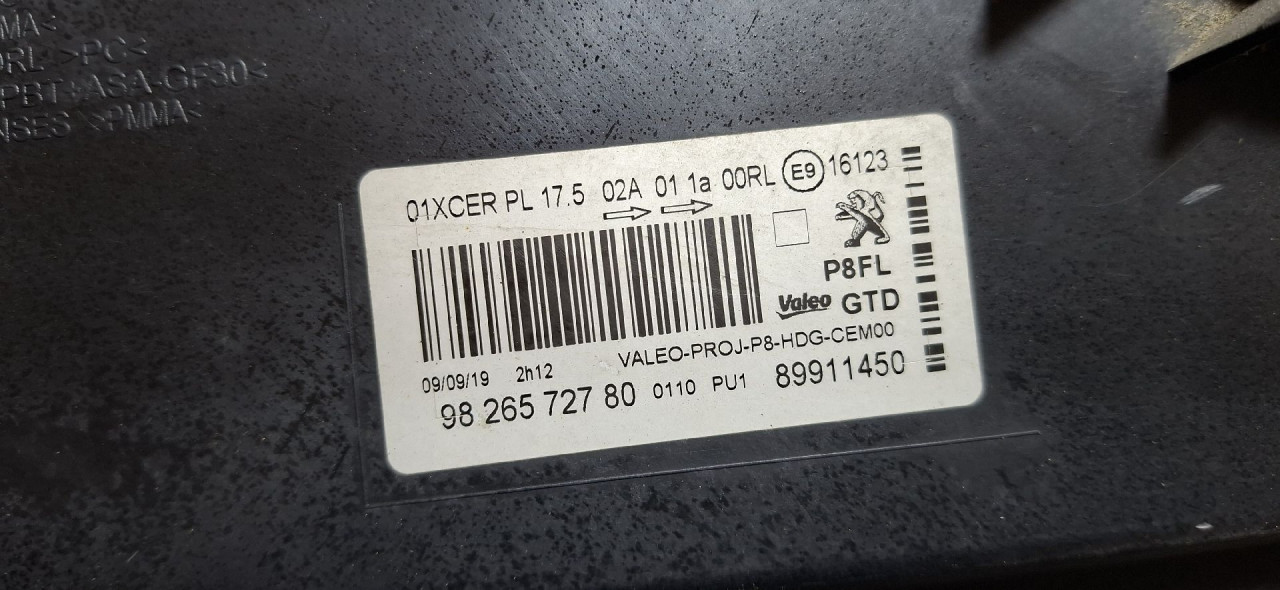 DIJELOVI FAR OSTECEN PEUGEOT 3008 > 16-20 9826572780