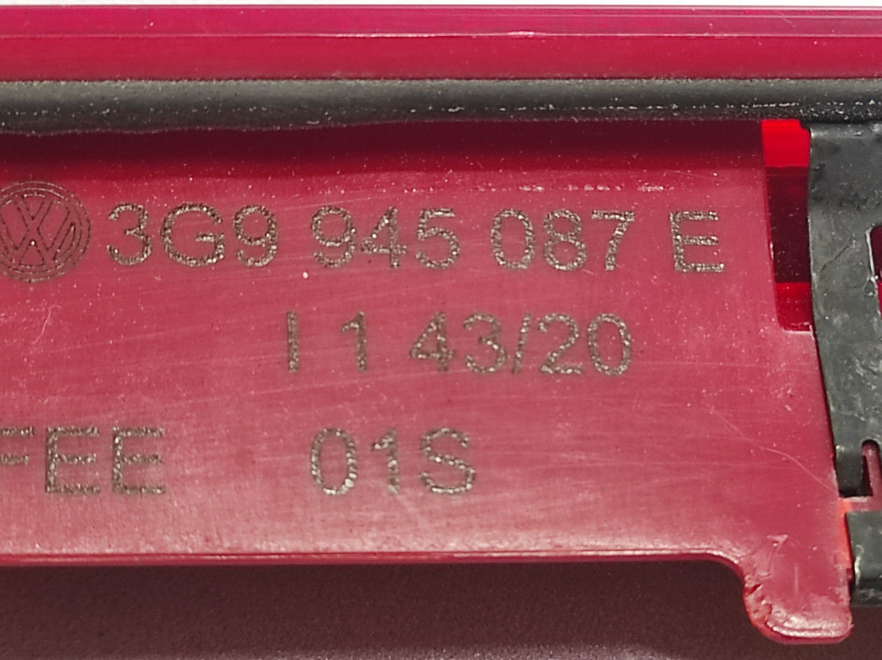 TRECE STOP SVJETLO VW PASSAT B7 > 10-14 3G9945087E