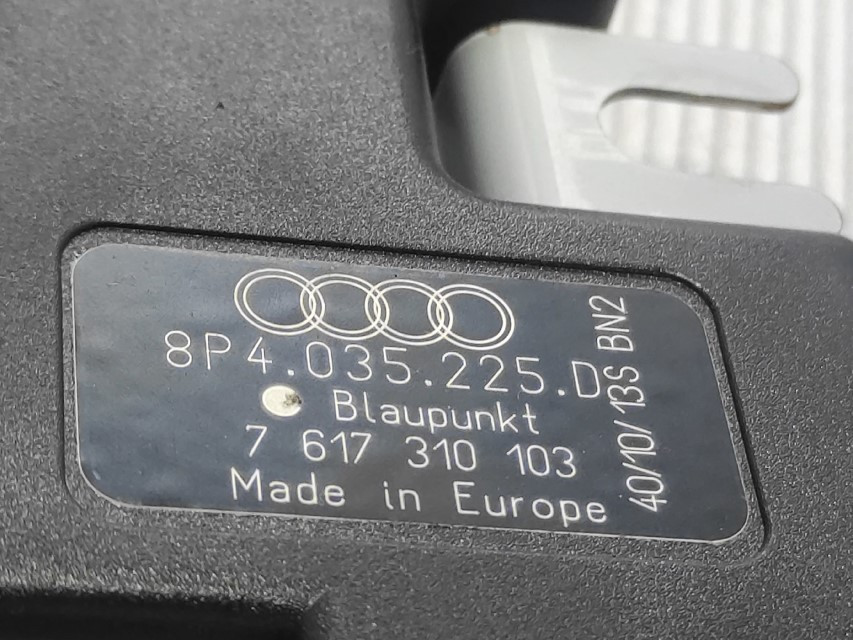 DIJELOVI ANTENA AUDI A3 > 08-12 8P4035225D