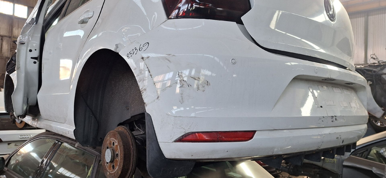 DIJELOVI BRANIK VW POLO > 14-17 6C6807421GRU