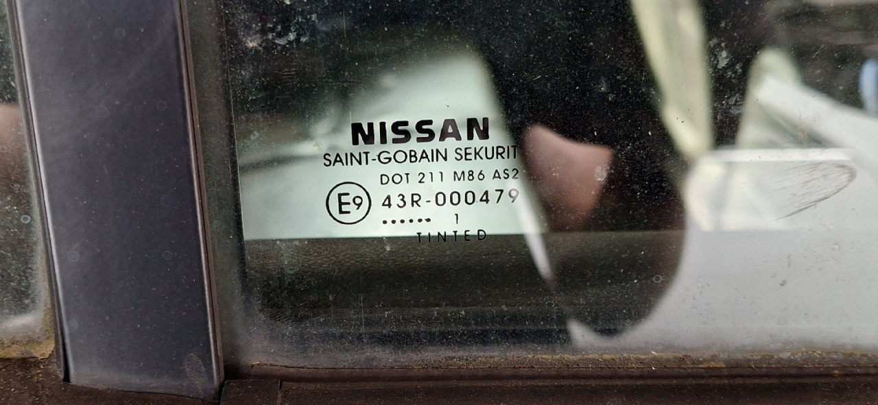 DIJELOVI STAKLO NISSAN NAVARA PATHFINDER > 10-15