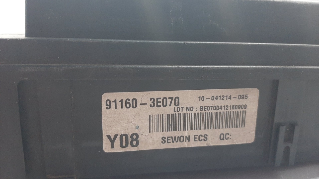 ELEKTRONIKA KUTIJA OSIGURACA KIA SORENTO > 02-06 911603