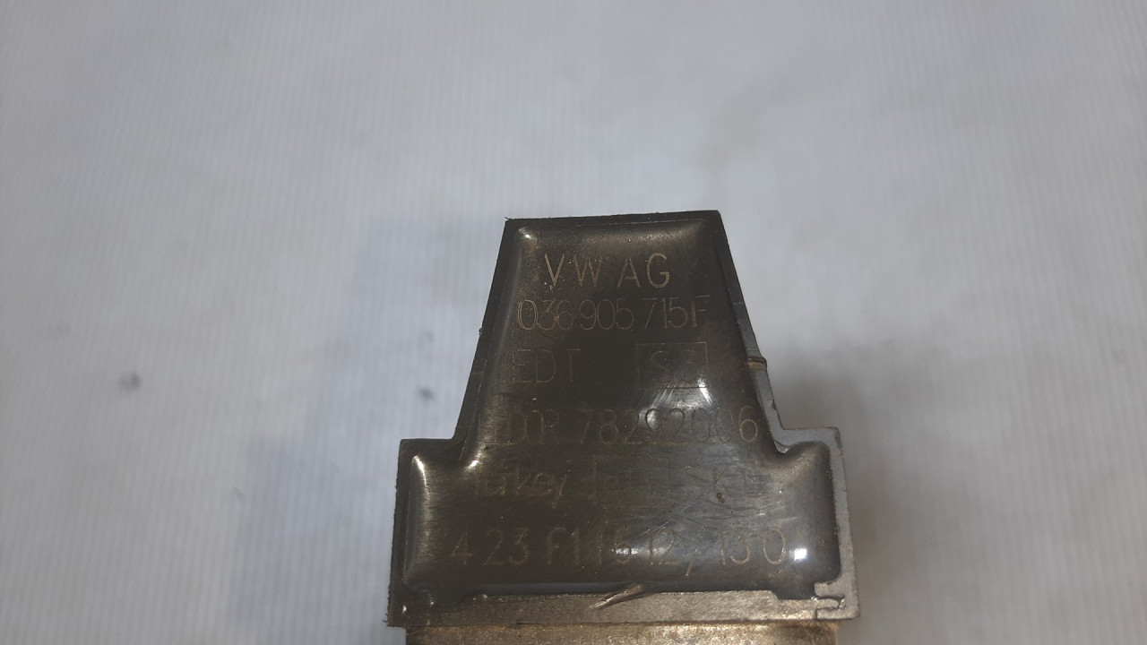 DIJELOVI BOMBINA VW PASSAT B7 > 10-14 036905715F