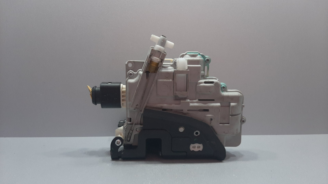 BRAVA VRATA VW PASSAT B6 > 05-10 3C1837016A