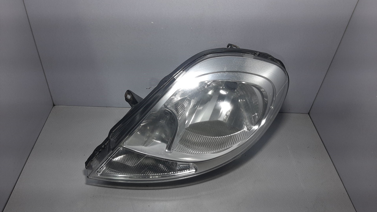 DIJELOVI FAR RENAULT TRAFIC > 07-14 8200701354