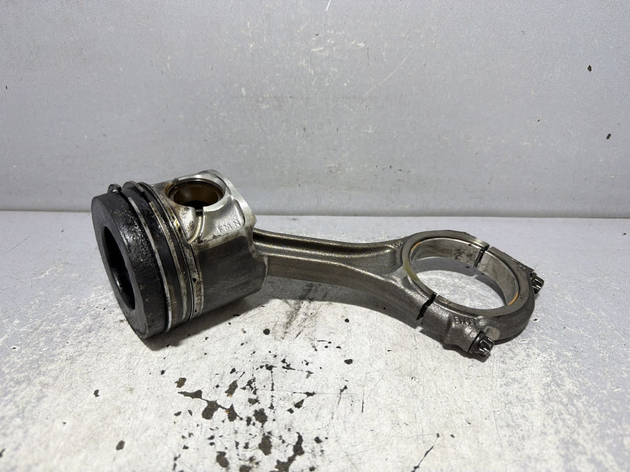 DIJELOVI KLIPNJACA AUDI Q7 (4L) > 09-15